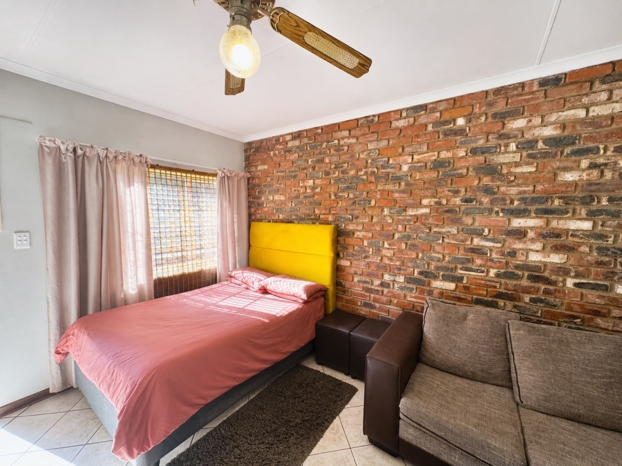 1 Bedroom Property for Sale in Die Bult North West